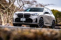 2024年11月28日に国内導入が発表された新型「BMW X3」。SAV(スポーツアクティビティービークル)とBMWが呼ぶ2003年に登場した初代モデルから数えて、今回のモデルが第4世代となる。