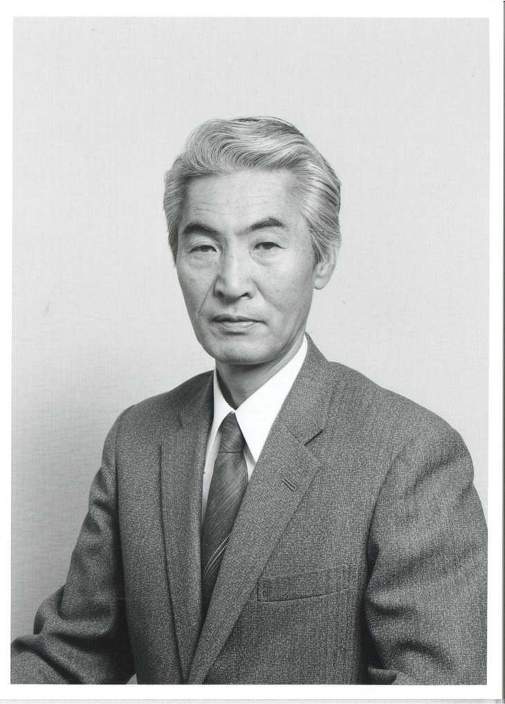「スバル360」の開発を主導した技術者の百瀬晋六(1919-1997)。モノコックボディーの積極的な採用など、彼の自動車の設計には、航空技術者だった頃の経験が遺憾なく発揮されていた。