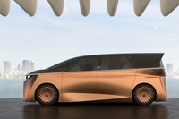 日産が電動コンセプトカーの第3弾「日産ハイパーツアラー」を発表【ジャパンモビリティショー2023】の画像