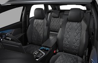 「ブラックナッパレザー」で仕立てられた「3008 GTエグゼクティブエディション」のインテリア。