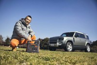 給電用のソーラーパネル「SolarSaga」シリーズも用意される、Jackeryのポータブル電源。ドライブ以外にも、テレワークのPC用、庭先でのBBQや趣味用途、災害時のバックアップなど、その用途は極めて幅広い。