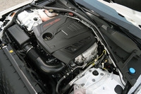 エンジンは2リッターの直4直噴ターボ。最高出力は280ps/5250rpm、最大トルクは400Nm/2250rpmとなっている。