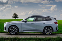 ボディーのスリーサイズは全長×全幅×全高=4755×1920×1660mm。2865mmのホイールベースは現行モデルと変わらないが、長さと幅がそれぞれ30mmほど拡大した。