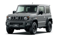 「スズキ・ジムニーシエラ」が大人気なのは、プロダクトの優秀さはもちろん、絶対的に安いということもあるだろう。その車両本体価格は186万3400円から。