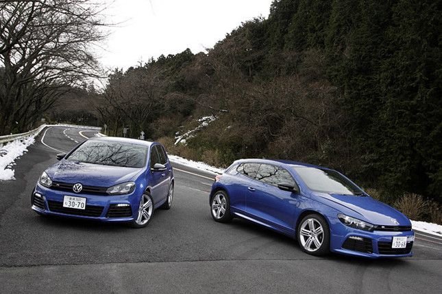 【スペック】ゴルフR(写真左):全長×全幅×全高=4220×1790×1495mm/ホイールベース=2575mm/車重=1530kg/駆動方式=4WD/2リッター直4DOHC16バルブターボ・インタークーラー付き(256ps/6000rpm、33.7kgm/2400-5200rpm)/価格=505万円(テスト車=521万8000円/前席レカロ製スポーツシート=16万8000円)