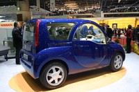 サイドのキャラクターラインは、かなり個性的なものであった。