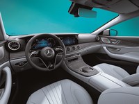 「CLS220dスポーツ」と「CLS450 4MATICスポーツ」に追加された「ネバグレー/マグマグレー」のインテリア。