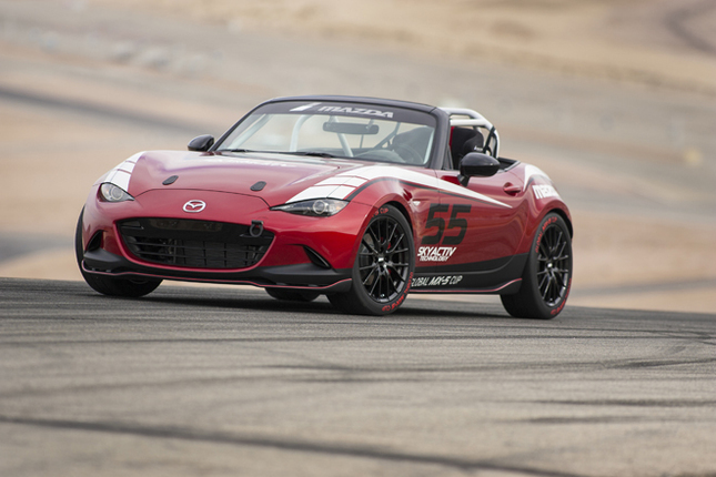 「マツダMX-5ミアータ(日本名:ロードスター)」“グローバルMX-5カップレースカー”