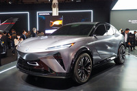 北米で展開されるアキュラブランドの次世代BEV「アキュラRSX プロトタイプ」。次世代EVプラットフォームと独自のビークルOS「ASIMO OS」を採用している。