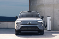 機能が形をつくるという原則を用いてデザインされた「EX90」。