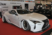 大胆なモディファイが加えられたLiberty Walkの「レクサスLC」。