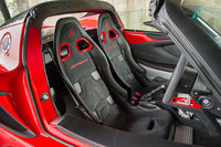 「スプリント」シリーズでは軽量なカーボンスポーツシートが標準装備となる。