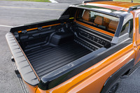 三菱のピックアップトラック「トライトン」がフルモデルチェンジ 2024年には国内でも発売の画像