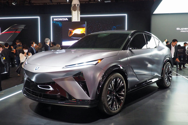 北米で展開されるアキュラブランドの次世代BEV「アキュラRSX プロトタイプ」。次世代EVプラットフォームと独自のビークルOS「ASIMO OS」を採用している。