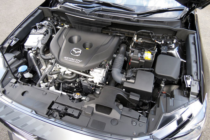 「CX-3」に搭載される1.5リッターディーゼルターボエンジン。