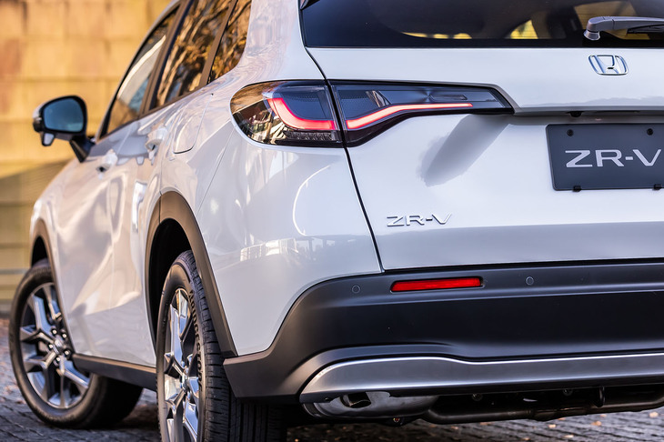 ホンダZR-V X(リアコンビランプ)