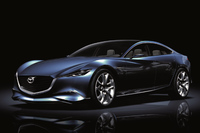 マツダが「魂動(こどう)=Soul of Motion」というデザインテーマを掲げ始めたのは2010年のこと。写真はそのデザインを体現したコンセプトカーの第1弾となった「靭(SHINARI)」。
