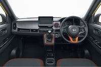 最高出力64PS、最大トルク104N・mを発生するS07B型0.66リッター直3ターボエンジンを搭載する「N-ONE RS」。6段MTは1~5速をクロースにしたセッティング。これを走らせるのは、至福以外のなにものでもない。