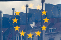 EU加盟各国政府と欧州議会の承認が必要となるが、欧州では今後、非電気自動車の販売継続を認めることになる。