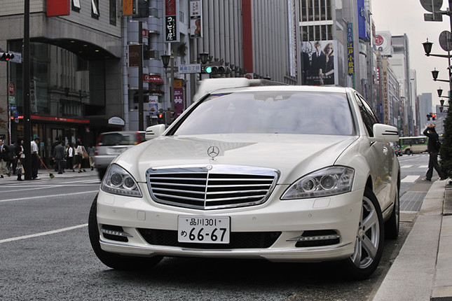 【スペック】全長×全幅×全高=5230×1870×1485mm/ホイールベース=3165mm/車重=2070kg/駆動方式=FR/3.5リッターV6DOHC24バルブ(279ps/6000rpm、35.7kgm/3000-5500rpm)+交流同期電動機(20ps、16.3kgm)/価格=1405.0万円(テスト車=1489.6万円/ラグジュアリーシートパッケージ=50.0万円/ナイトビューアシストプラス=25.0万円/有償メタリックペイント=9.6万円)