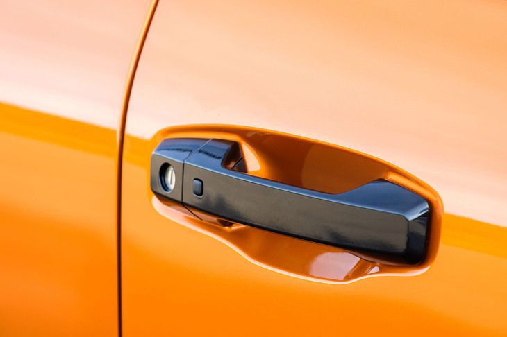 三菱トライトンGSR(アウタードアハンドル)