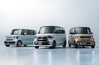 清水「こんなカタチの自動車、世界中探しても日本にしかないだろうしねぇ」
ほった「それをここまでのクオリティーでまとめ上げるんだから、日本のカーデザイナーは、やっぱスゴいですよ」