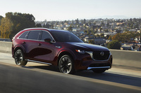 数字的に“最も大きい車名”が与えられた「CX-90」。3列シートの新型ミッドサイズクロスオーバーSUVで、北米市場で2023年春から販売されている。