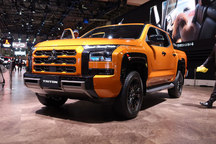 三菱トライトン