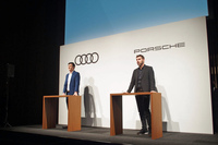 アウディとポルシェの合同発表イベントの様子。アウディとポルシェの充電ネットワーク提携に関する合同発表は、グローバルでも初という。