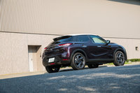 ボディーカラーは試乗車の「ウィスパー」を含む全8色。ルーフカラーには、車体色に応じて黒、白、赤の3色が用意されている。