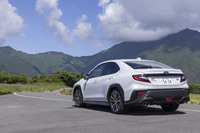 「クムホ・エクスタPS71」を「スバルWRX S4」に装着。グレードは最上級の「STI Sport R EX」だ。