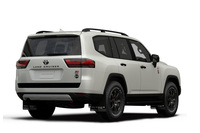 「ランドクルーザーGRスポーツ」(ディーゼル車)をベースにカスタマイズされた「ランドクルーザー“300”ラリーレイド」。台数12台限定で販売される。