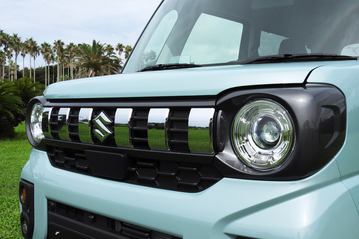 スズキ・スペーシア ギア ハイブリッドXZターボ(フロントグリル)