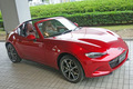 赤いほろが目印の「マツダ・ロードスターRED TOP」登場