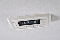 「エアーEX」のトリプルゾーンコントロール・フルオートエアコンディショナー。