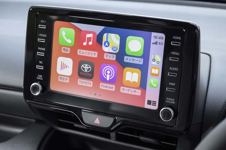 8インチのディスプレイオーディオは「GRヤリス」の全グレードに標準装備される。スマートフォンとの連携機能により、Apple CarPlayやAndroid Autoが使用できる。