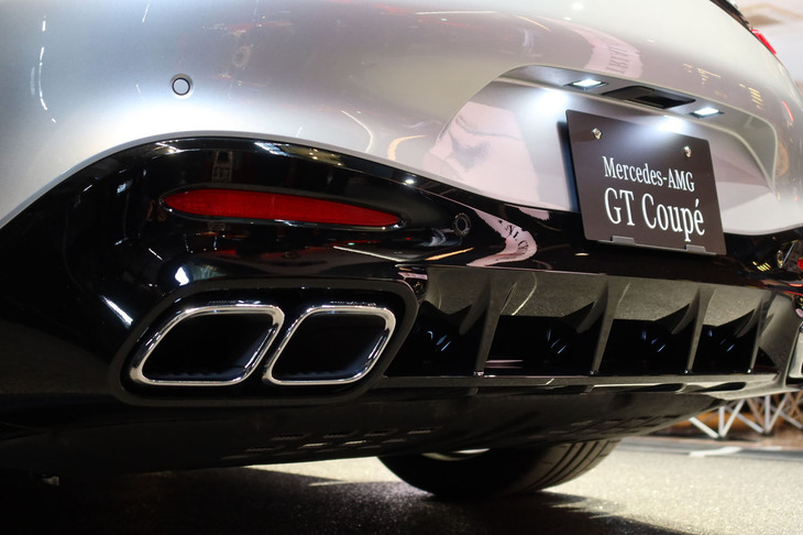 メルセデスAMG GT63 4MATIC+ クーペ(エキゾーストパイプおよびディフューザー)
