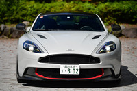 伝統のグリルの下に、もうひとつのアンダーグリルがある。微妙な愛嬌があって、そこもまた魅力的。