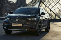 「DS 7クロスバック」にルーヴル美術館をモチーフにした特別仕様車が登場