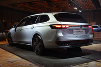 新型「フォルクスワーゲン・パサート」国内初公開 配車は2024年11月からの画像