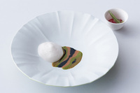 「田園」。泡と液体だけの不思議な食感のデザート。