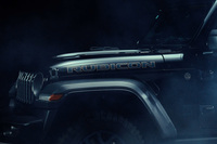 専用の「RUBICON」デカールが採用された「ラングラー85thアニバーサリーエディション」。