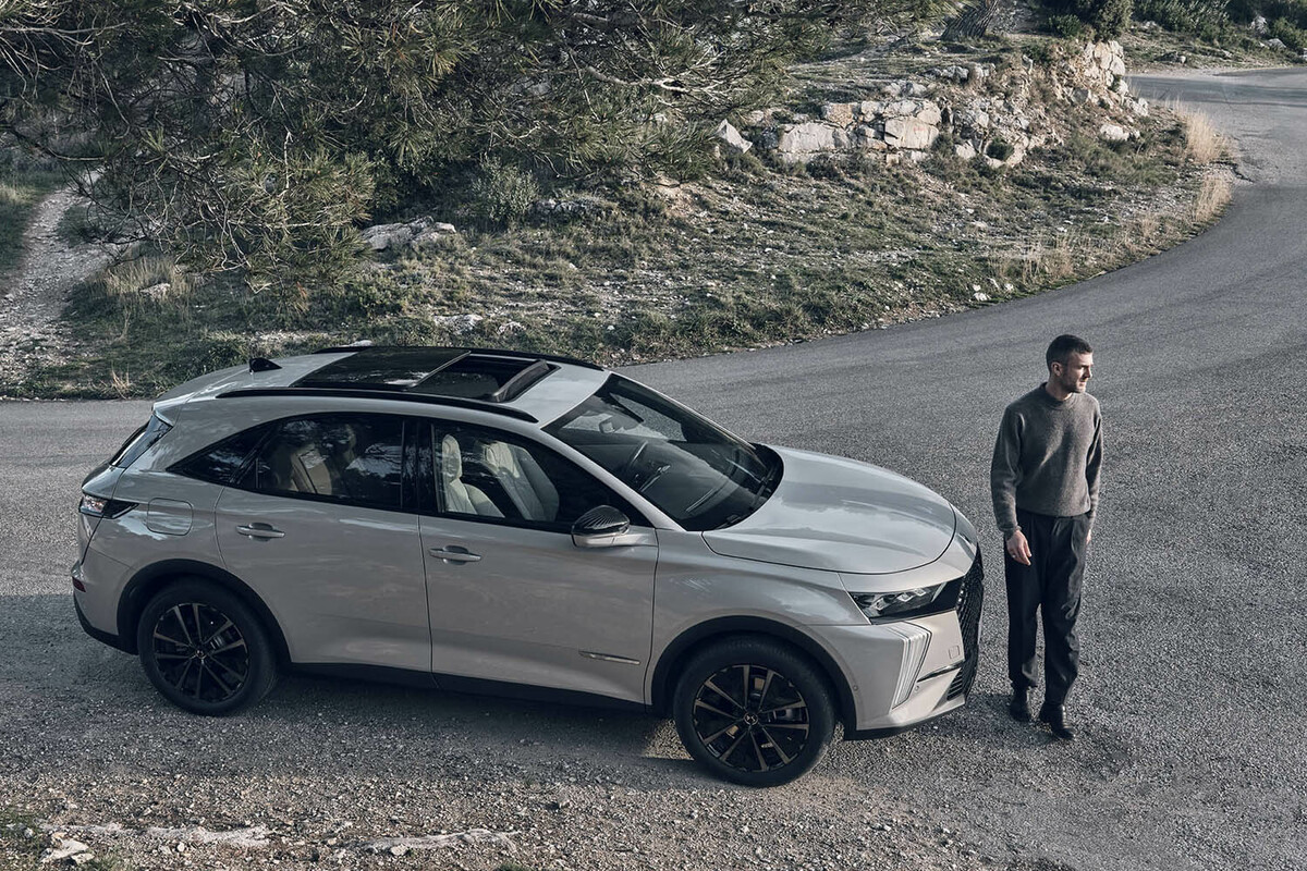 ファッションの世界から着想を得た「DSコレクションモデル」登場