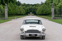 一番最初に試乗した、試乗車の中で一番古い「DB4」。本文で紹介するトラブルもあって、ロンドンからドーバーを渡る手前まで、ずっと一緒に行動することとなった。