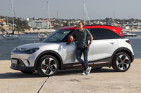 トップグレードは、あのブラバスの名を冠する「スマート#1ブラバス」(写真)。駆動方式は4WDで、最高出力428PSを発生する。