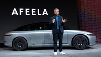 「CES 2023」のプレスカンファレンスにおいて、新ブランド「AFEELA(アフィーラ)」と新型EVのプロトタイプを発表するソニー・ホンダモビリティの水野泰秀会長兼CEO。