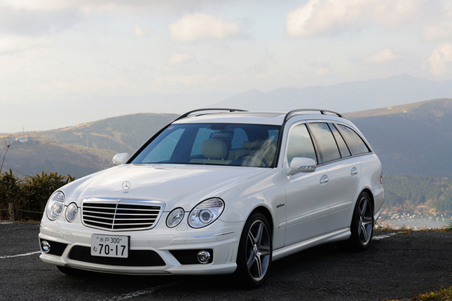【スペック】全長×全幅×全高=4920×1820×1500mm/ホイールベース=2855mm/車重=2020kg/駆動方式=FR/6.2リッターV8DOHC32バルブ(514ps/6800rpm、64.2kgm/5200rpm)/価格=1493万円(テスト車=1520万3000円/ボディカラー:ミスティックホワイト=27万3000円)