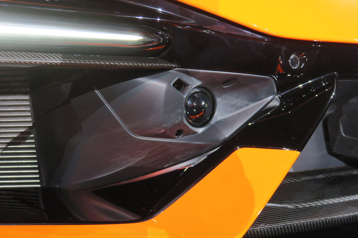 ランボルギーニ・レヴエルト(先進運転支援システムのセンサー)