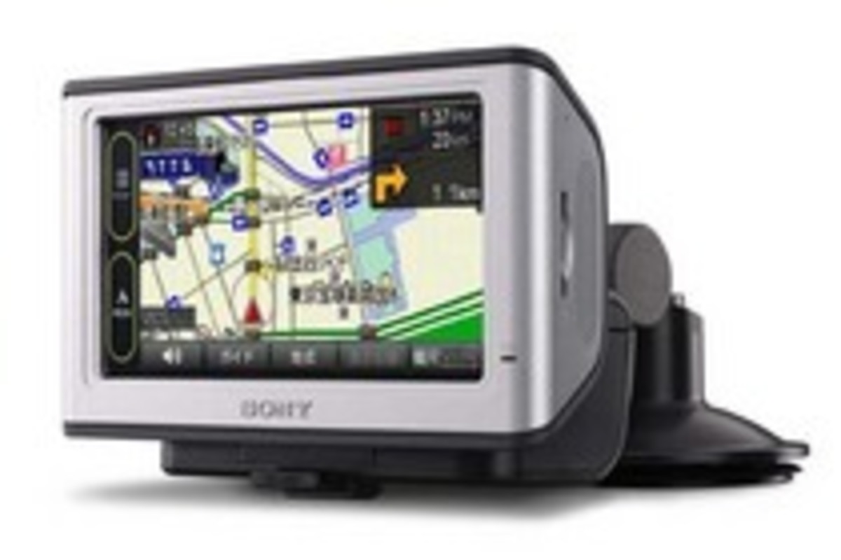 ソニー、渋滞情報も見られるポータブルナビ「NV-U1」新発売 【ニュース