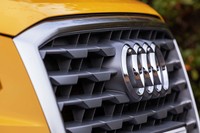 「Q2」ではグリルのフレーム形状と格子のデザインが、他のアウディラインナップとは異なっている。